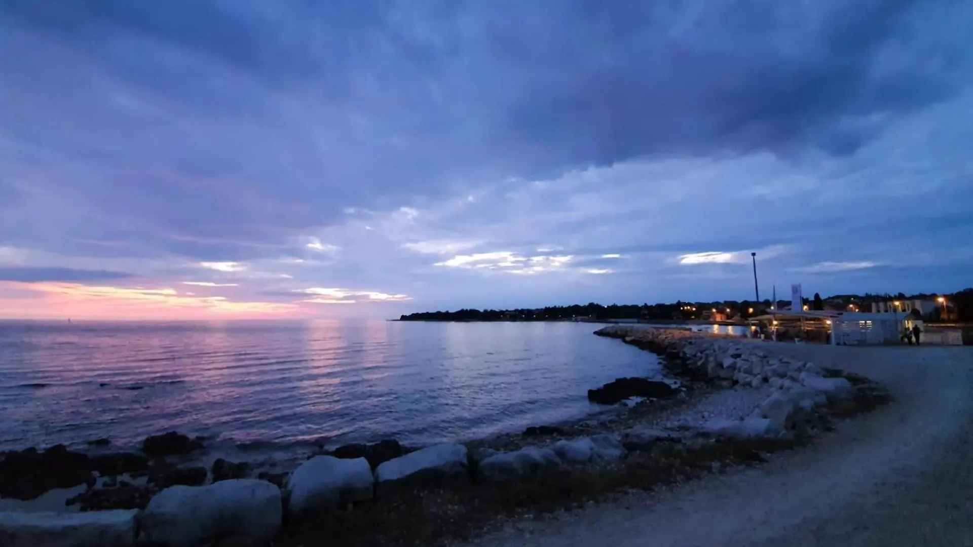 Apartment Klimatisierte Wohnung In Zambratija Mit Grill Und Meerblick Umag